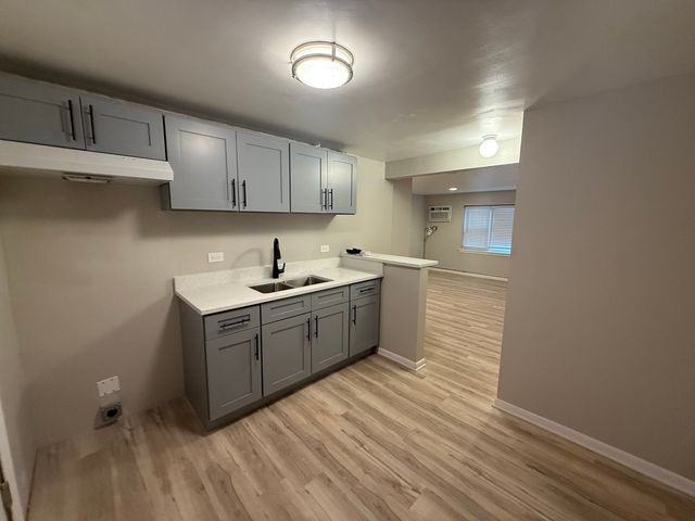 1809 S 14th Avenue BW, Broadview, IL 60155