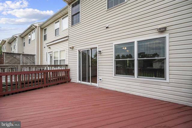 6147 EARLY AUTUMN DR, Centreville, VA 20120