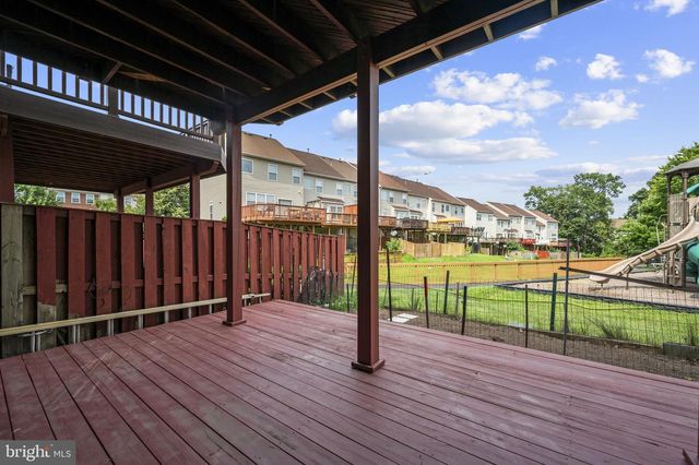 6147 EARLY AUTUMN DR, Centreville, VA 20120