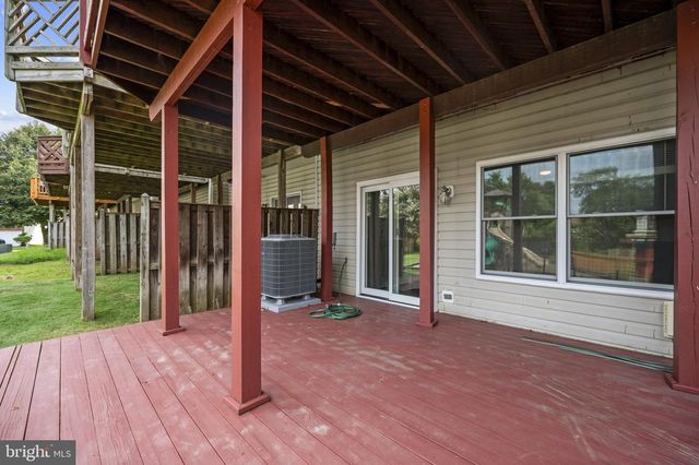 6147 EARLY AUTUMN DR, Centreville, VA 20120
