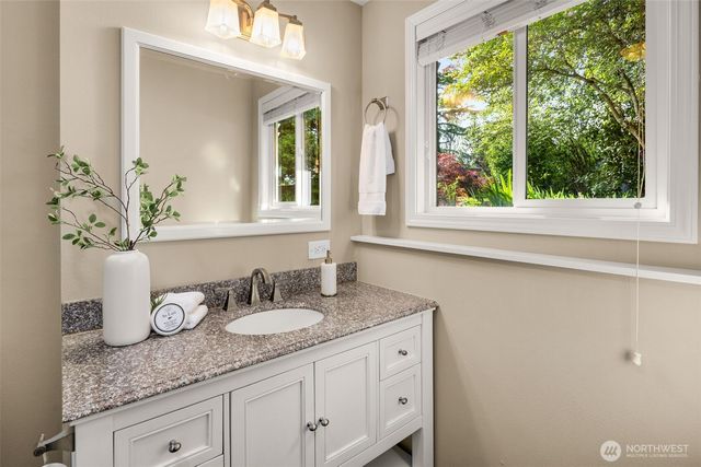 12532 SE 70th Street, Newcastle, WA 98056