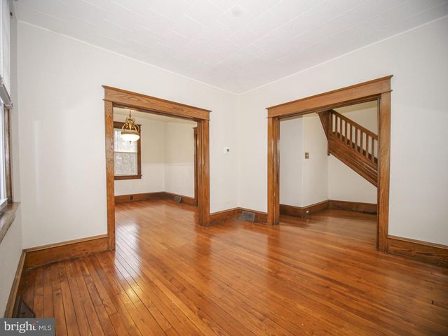 332 CROWN POINT RD, Thorofare, NJ 08086