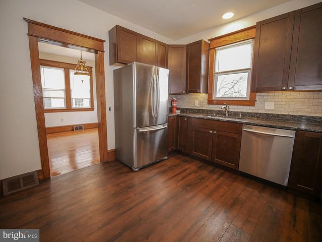 332 CROWN POINT RD, Thorofare, NJ 08086