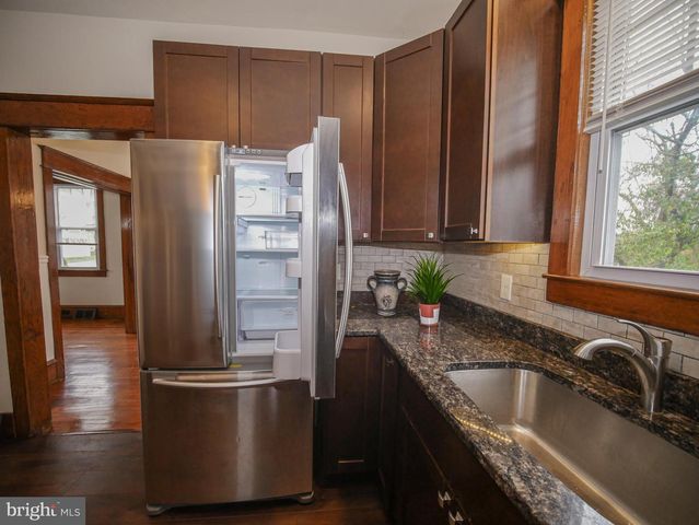 332 CROWN POINT RD, Thorofare, NJ 08086