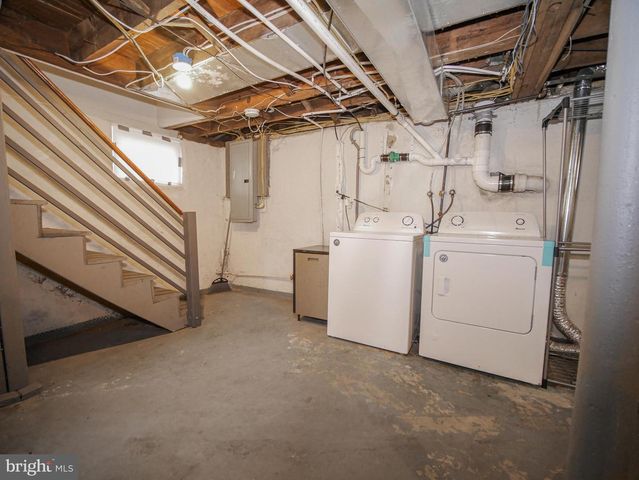 332 CROWN POINT RD, Thorofare, NJ 08086