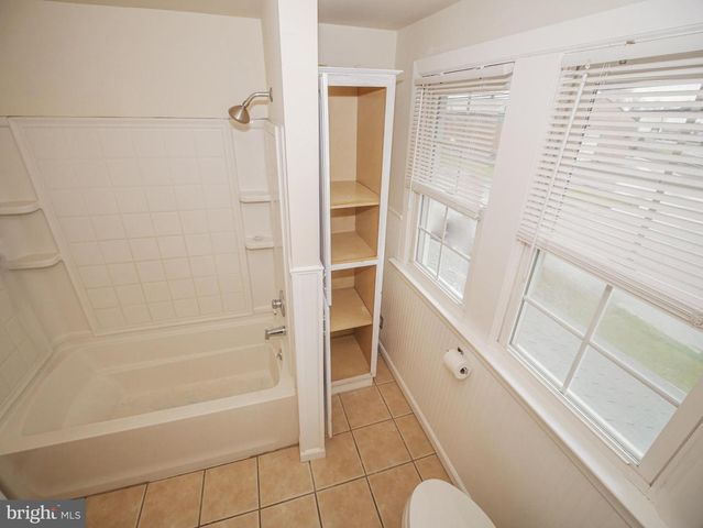 332 CROWN POINT RD, Thorofare, NJ 08086