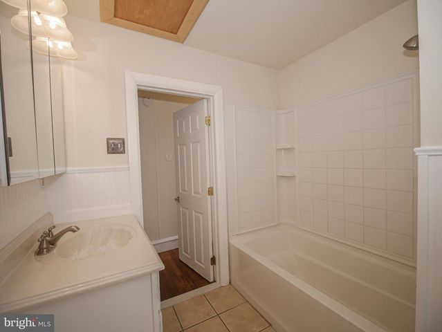 332 CROWN POINT RD, Thorofare, NJ 08086