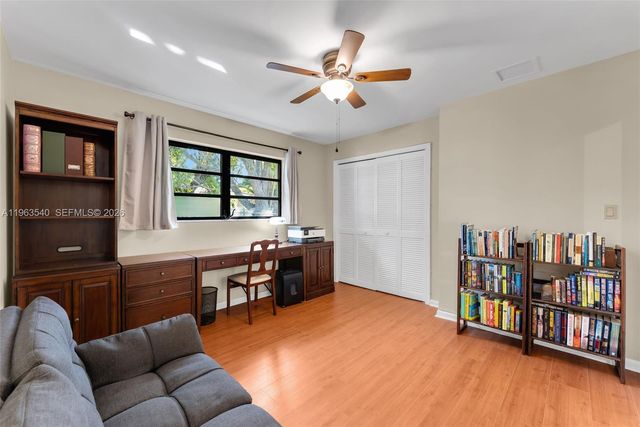 5331 NW 77th Ct, Pompano Beach, FL 33073