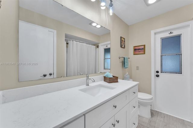 5331 NW 77th Ct, Pompano Beach, FL 33073