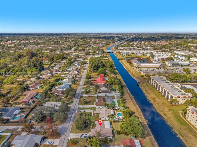 5331 NW 77th Ct, Pompano Beach, FL 33073