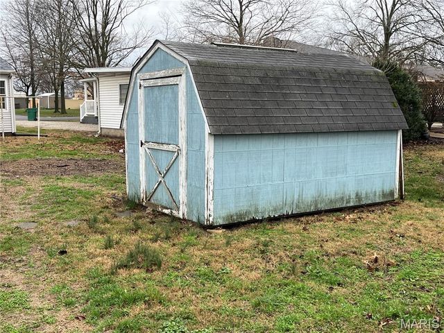 1111 Mulliken Street, Carlyle, IL 62231