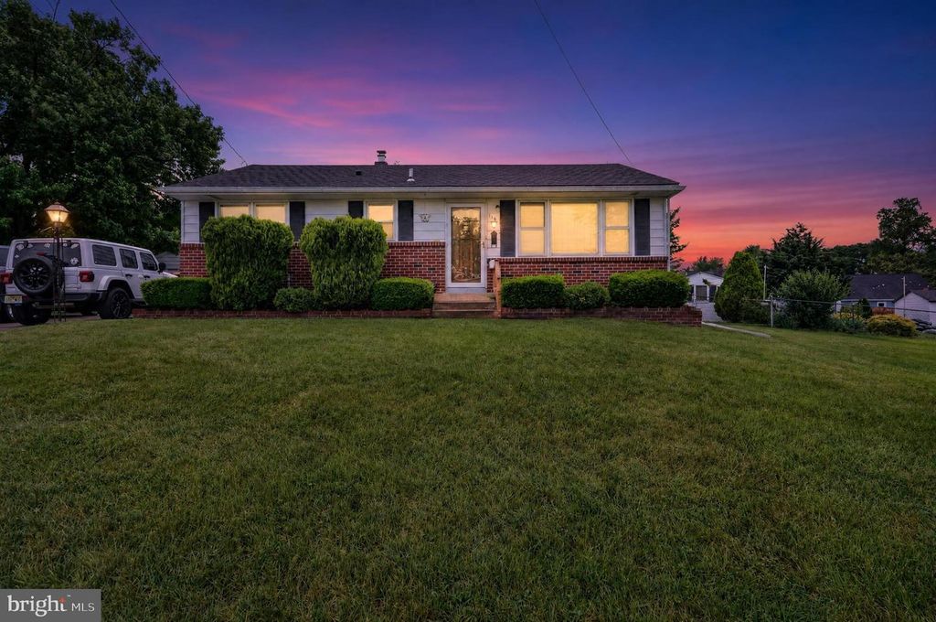 118 CARLYSLE CT, Runnemede, NJ 08078