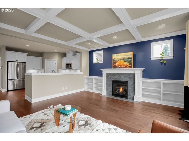 6015 Se STEELE St, Portland, OR 97206