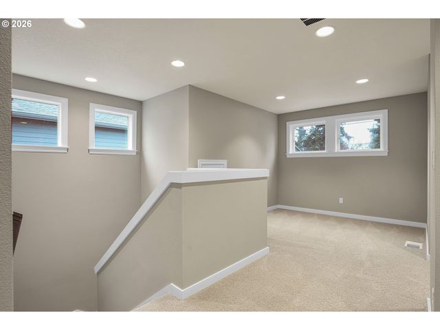 6015 Se STEELE St, Portland, OR 97206