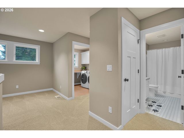 6015 Se STEELE St, Portland, OR 97206