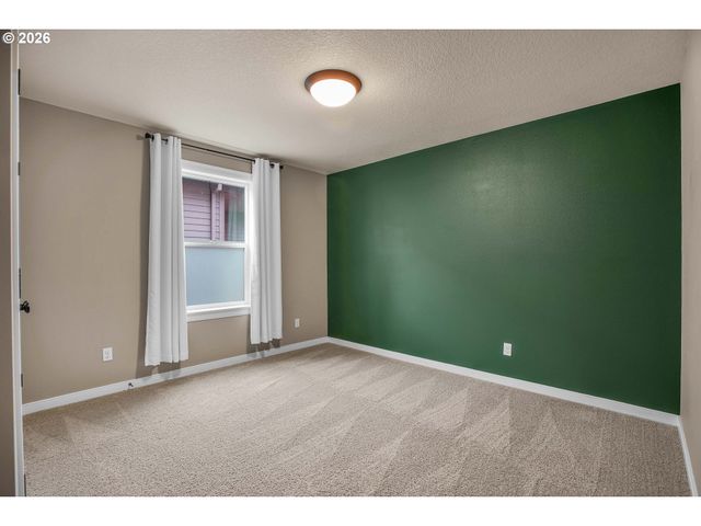 6015 Se STEELE St, Portland, OR 97206