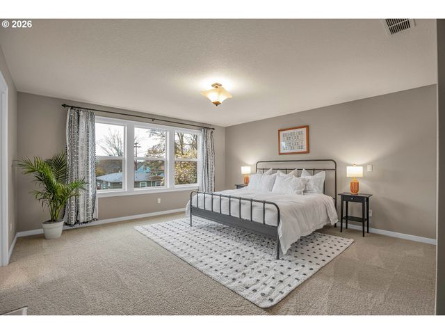 6015 Se STEELE St, Portland, OR 97206