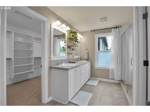 6015 Se STEELE St, Portland, OR 97206