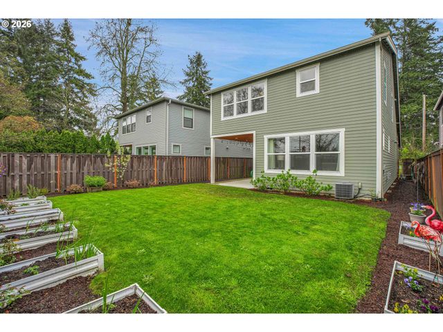 6015 Se STEELE St, Portland, OR 97206