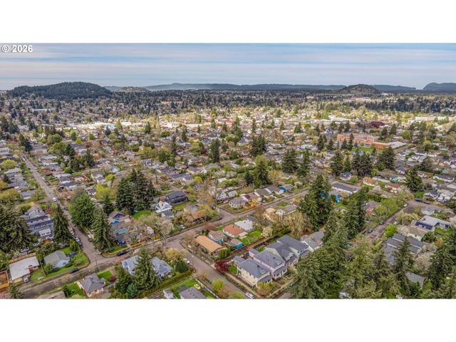 6015 Se STEELE St, Portland, OR 97206