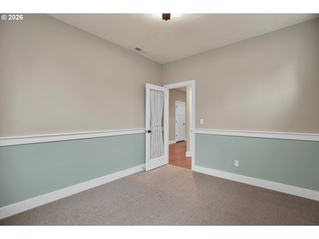 6015 Se STEELE St, Portland, OR 97206