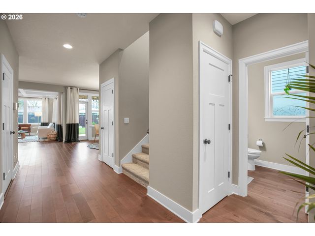 6015 Se STEELE St, Portland, OR 97206