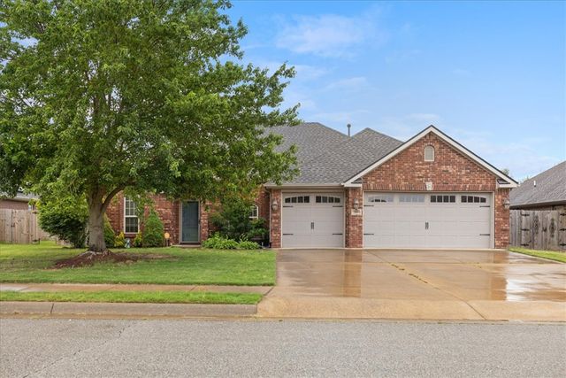 201 Monroe Street, Centerton, AR 72719