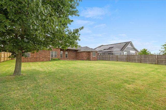 201 Monroe Street, Centerton, AR 72719