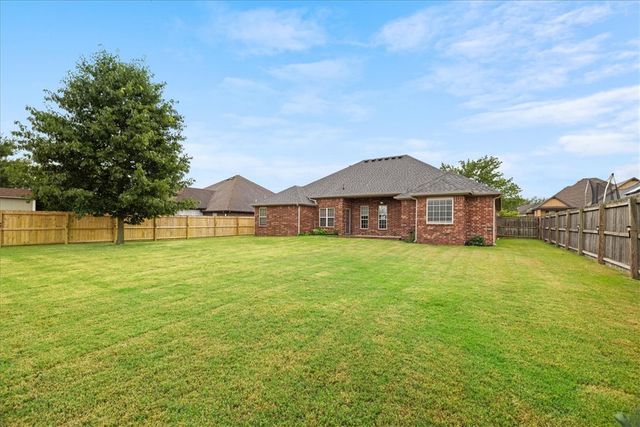 201 Monroe Street, Centerton, AR 72719