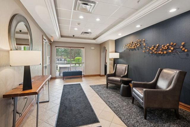 5155 Madison Street 509, Skokie, IL 60077