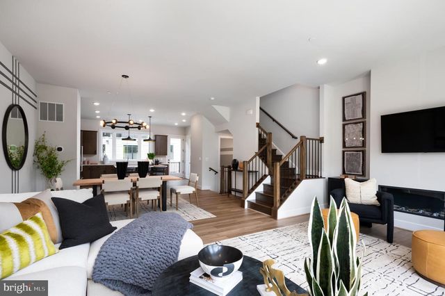 6214 CROSSWIND DR, North Bethesda, MD 20852