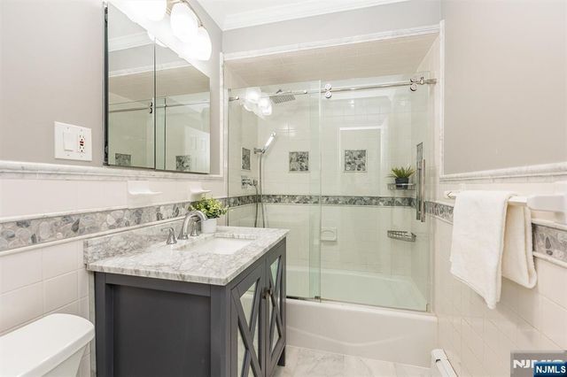 7 Van Vleck Street C0009, Montclair, NJ 07042