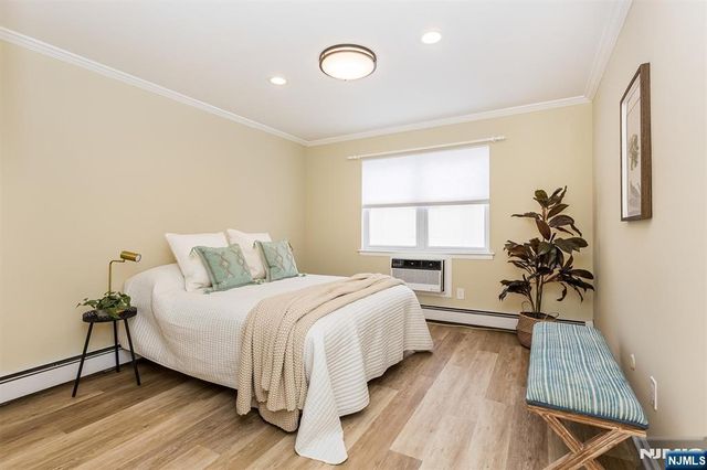 7 Van Vleck Street C0009, Montclair, NJ 07042