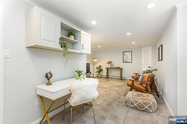 7 Van Vleck Street C0009, Montclair, NJ 07042