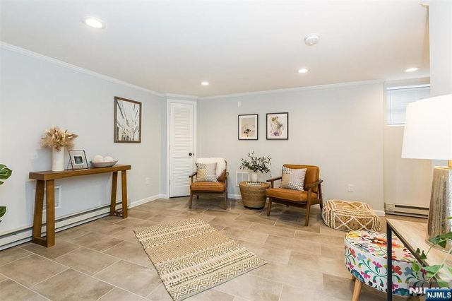 7 Van Vleck Street C0009, Montclair, NJ 07042