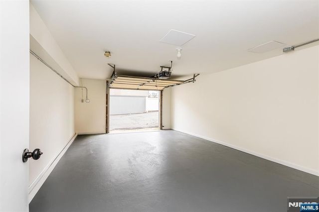 7 Van Vleck Street C0009, Montclair, NJ 07042