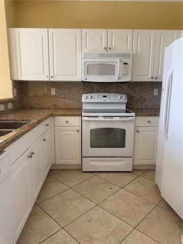 3064 SE 1st Dr 7, Homestead, FL 33033