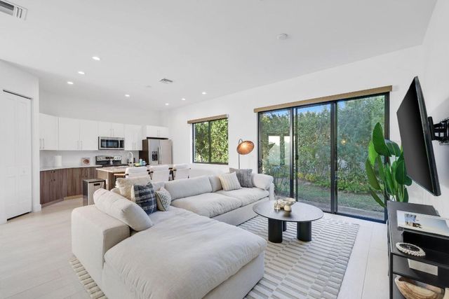 2201 Florida Boulevard, Delray Beach, FL 33483