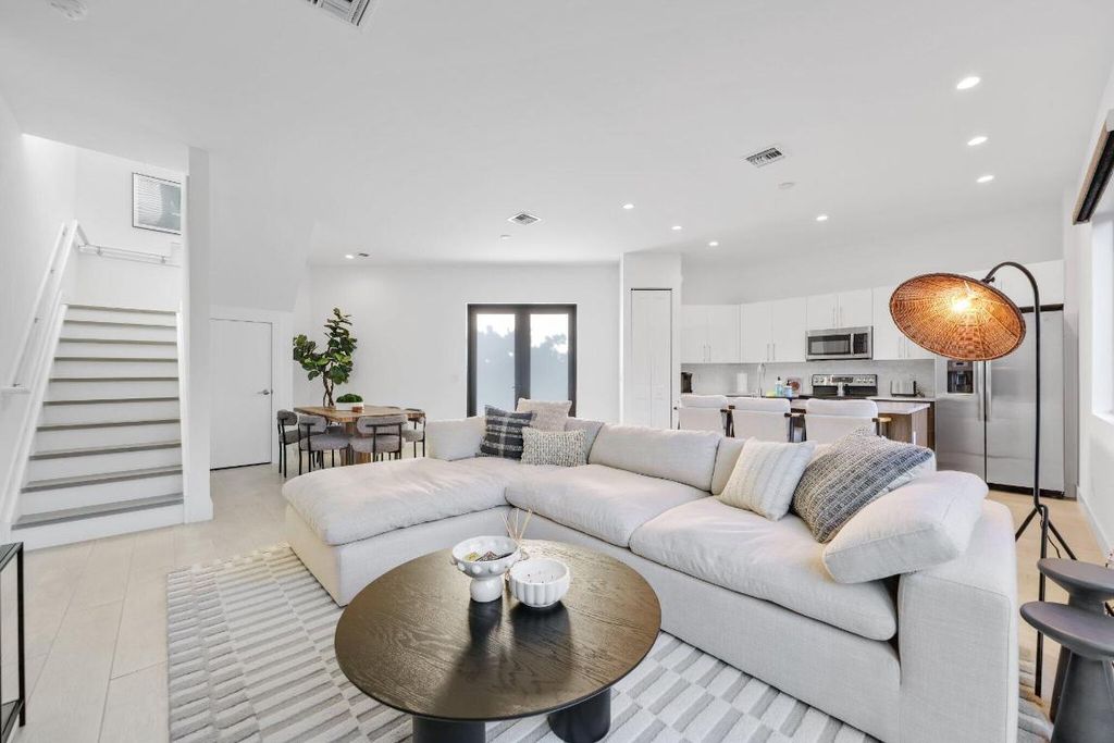 2201 Florida Boulevard, Delray Beach, FL 33483