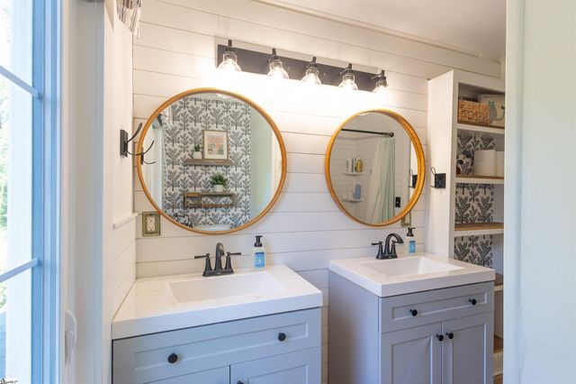 617 Cely Road, Easley, SC 29642