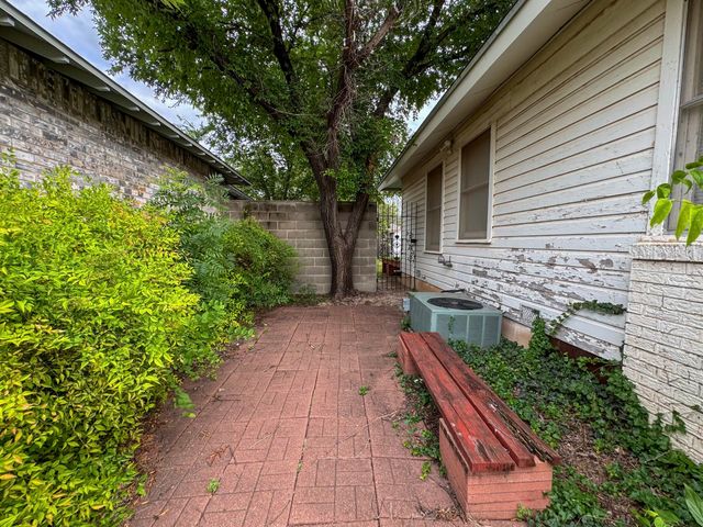 2307 W Twohig Avenue, San Angelo, TX 76901