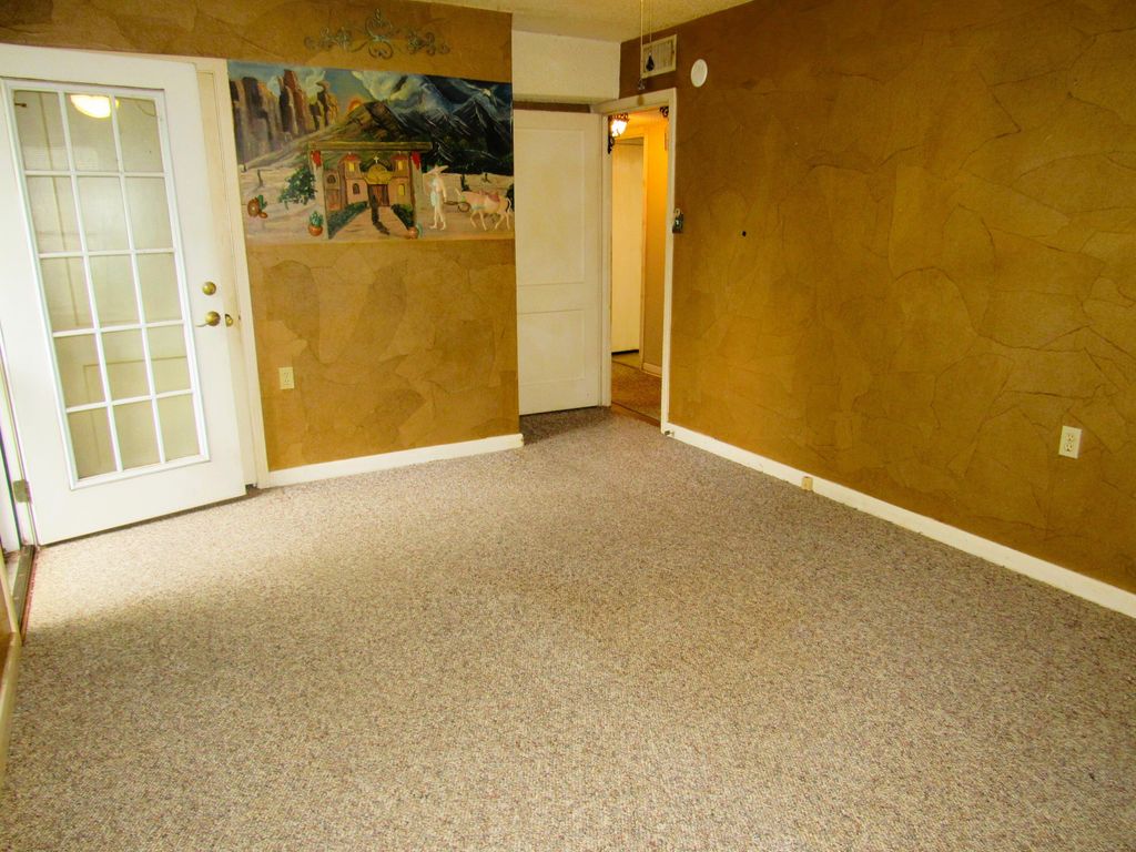 Image 17 of property listing at 2307 W Twohig Avenue, San Angelo, TX 76901