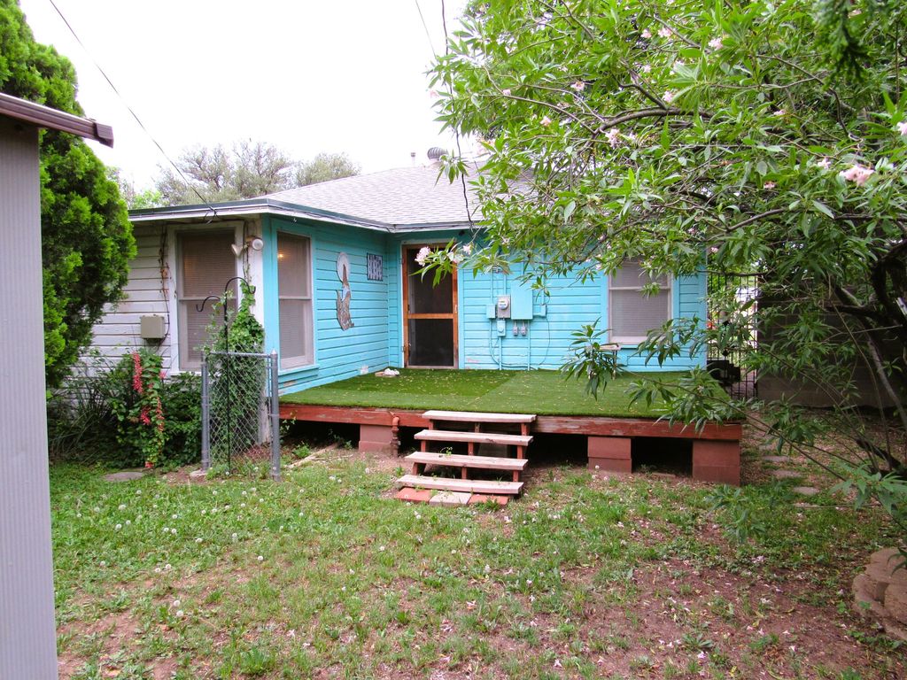 Image 20 of property listing at 2307 W Twohig Avenue, San Angelo, TX 76901