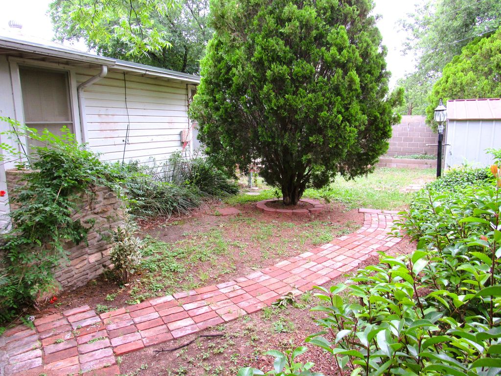 Image 24 of property listing at 2307 W Twohig Avenue, San Angelo, TX 76901