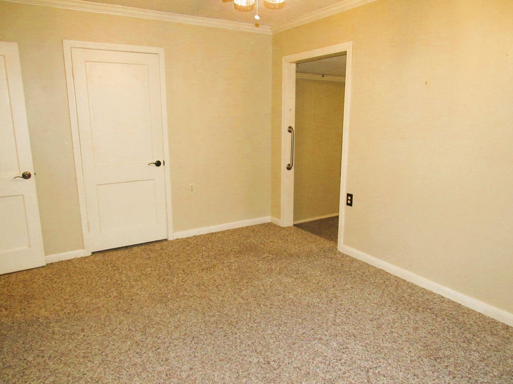 Image 29 of property listing at 2307 W Twohig Avenue, San Angelo, TX 76901