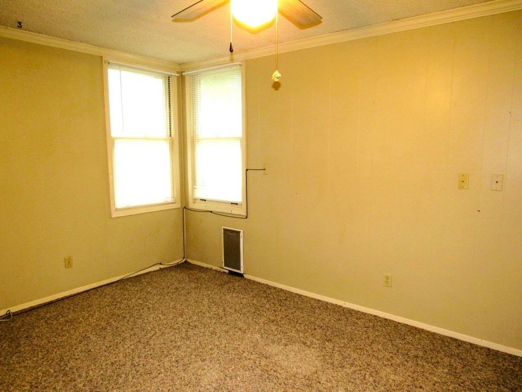 Image 31 of property listing at 2307 W Twohig Avenue, San Angelo, TX 76901