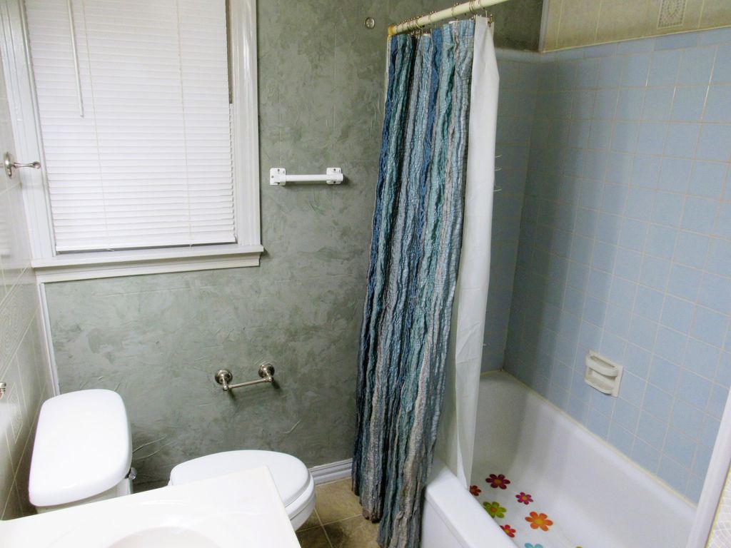 Image 33 of property listing at 2307 W Twohig Avenue, San Angelo, TX 76901