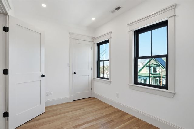 180 Larch Rd, Cambridge, MA 02138