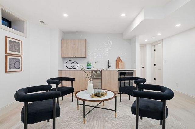 180 Larch Rd, Cambridge, MA 02138