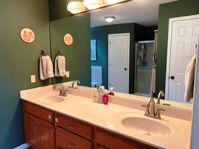 4301 NW Cortland Drive, Blue Springs, MO 64015